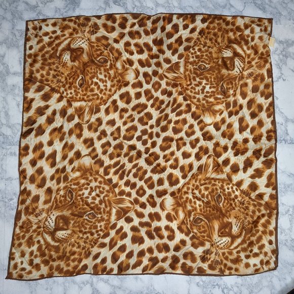 glentex • vintage leopard print square scarf - Picture 3 of 6